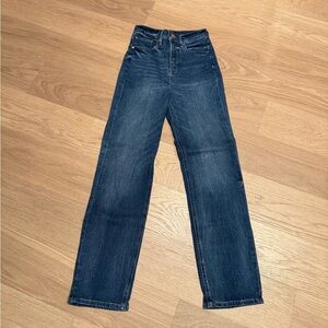 Express Women’s Ultra High Rise Modern Straight Leg Denim Jeans, Size 0R